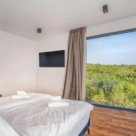 Luxury With Private Pool, Sea View, 150m From Sea Jadranovo