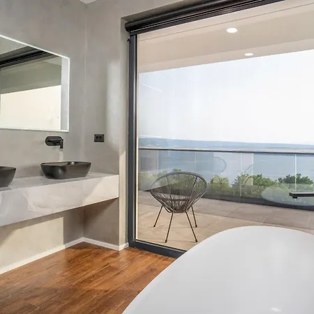 Luxury With Private Pool, Sea View, 150m From Sea Villa