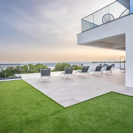 Luxury With Private Pool, Sea View, 150m From Sea Villa *